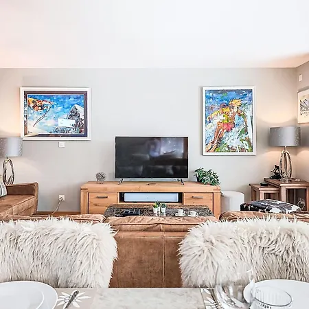 Roossi Apt- 1 By Interhome Apartman