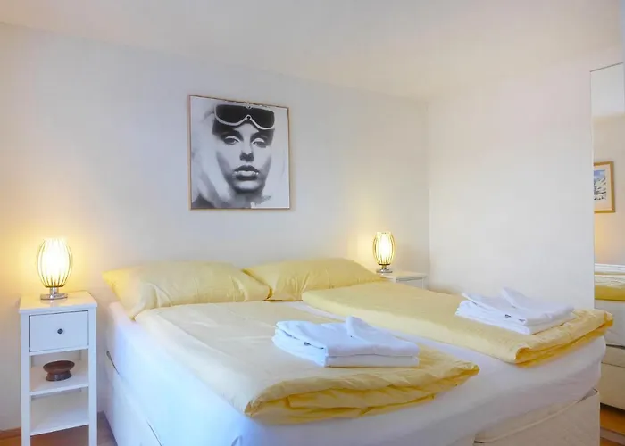 Roossi Apt- 1 By Interhome Wengen